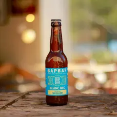 Bouteille de bière artisanale Bapbap Blanc Bec Witbier, une bière dry rafraîchissante.
