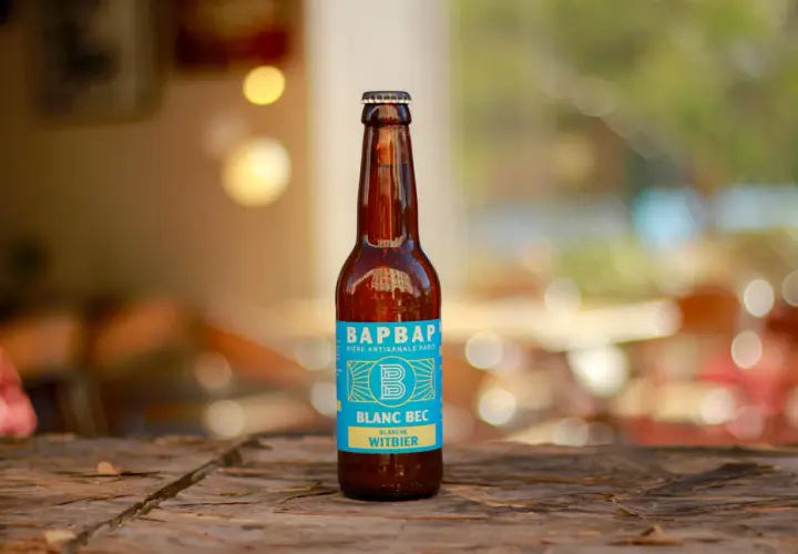 Bouteille de bière artisanale Bapbap Blanc Bec Witbier, une bière dry rafraîchissante.