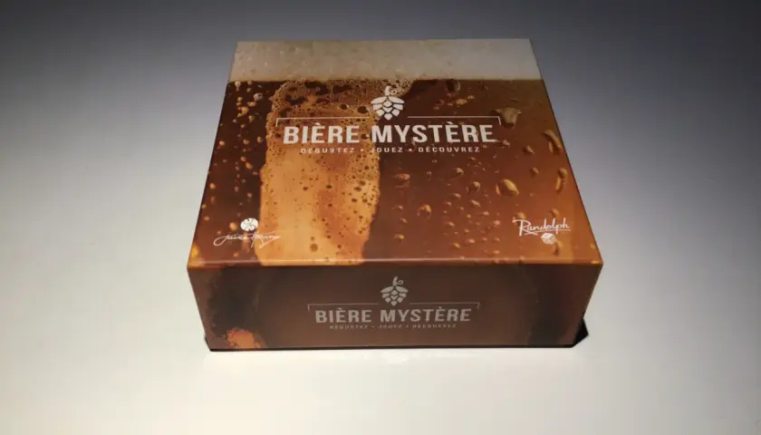 Boîte de jeu "Bière Mystère" avec une illustration de bière mousseuse. Parfait pour une soirée biere 80.