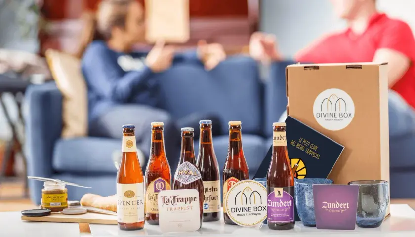 Une sélection de bières trappistes, dont Spencer, La Trappe et Zundert, présentée avec un guide. Une liste de bières trappistes pour les connaisseurs.