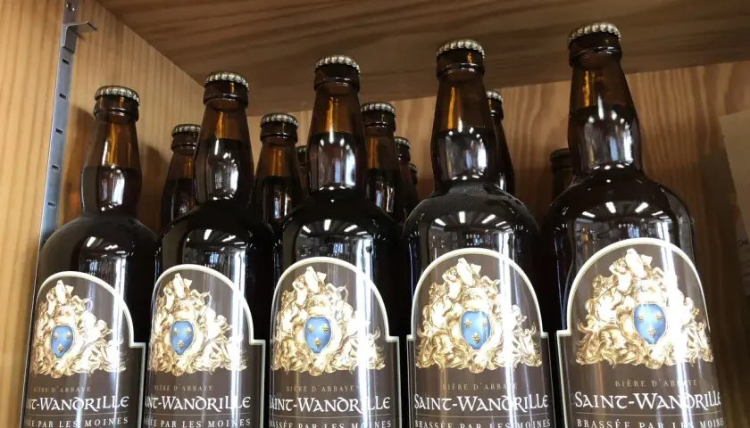 Bouteilles de bière d'abbaye France, Saint-Wandrille, brassée par les moines.