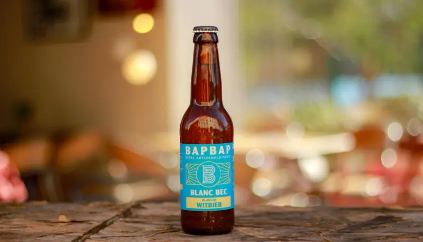 Bouteille de bière artisanale Bapbap Blanc Bec Witbier, une bière dry rafraîchissante.